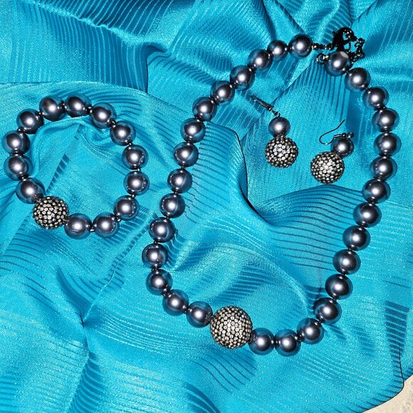 BOLD and BEAUTIFUL SUITE of GRAY PEARL JEWELRY : NECKLACE, BRACELET, EARRINGS - Picture 3 of 16